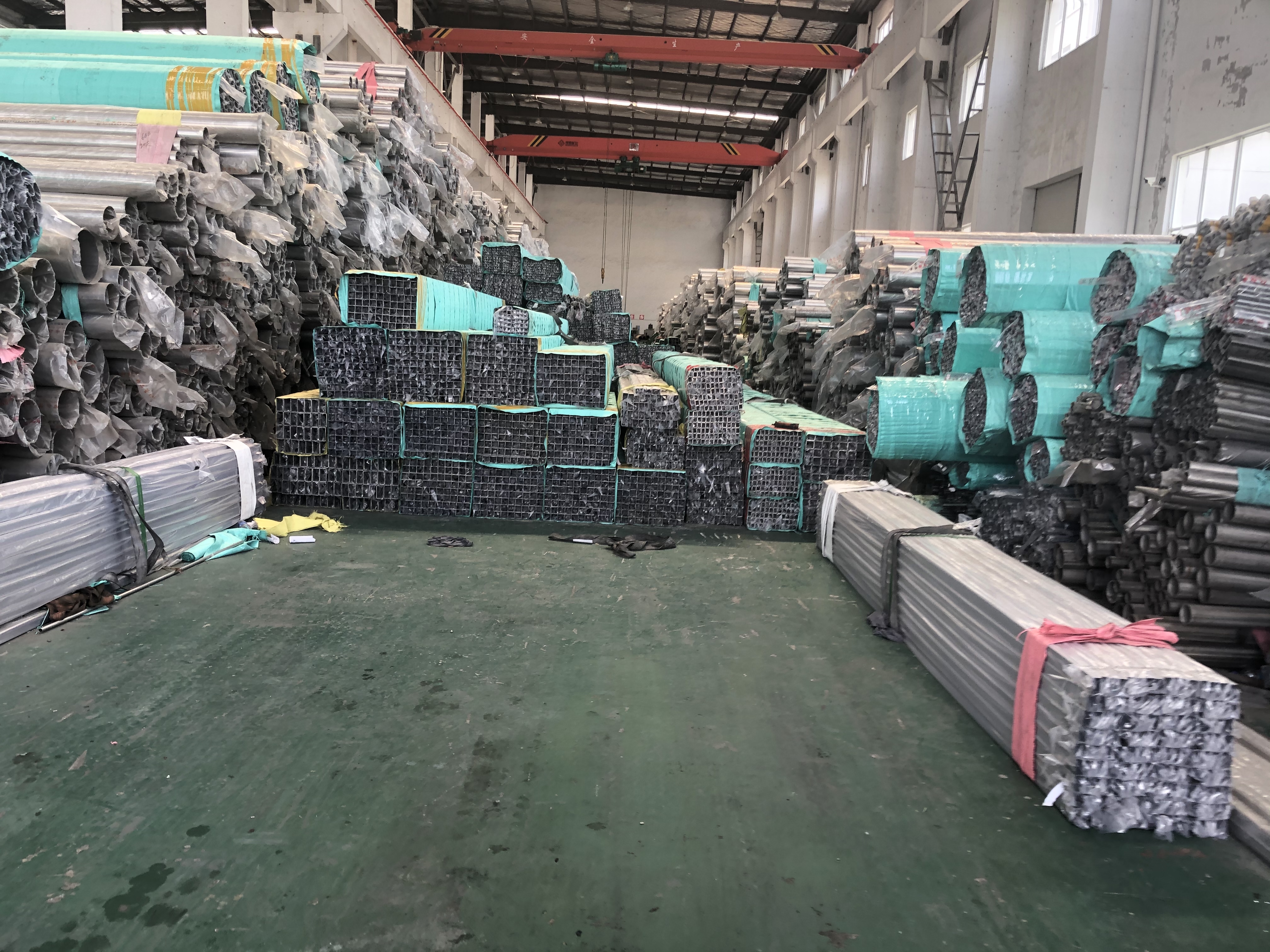 Stainless Steel Decorative Pipes & Tubes 201/304/304L