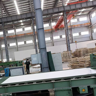 صفائح ستانلس ستيل مصقولة بالمرآة SS304 316L من 2000 إلى 6000 ملم